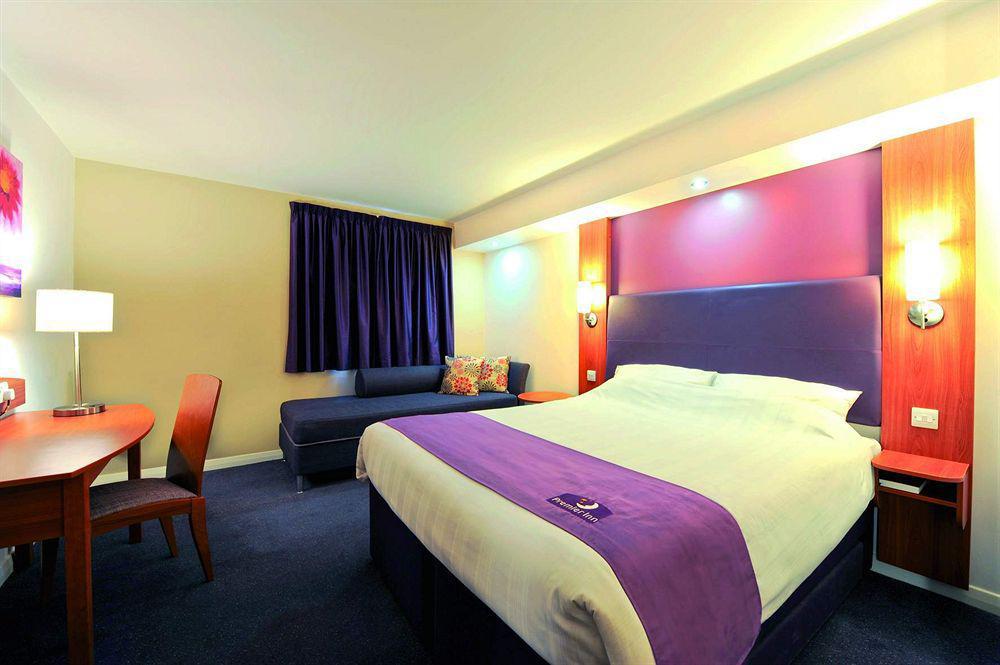 Premier Inn Abu Dhabi Capital Centre Экстерьер фото