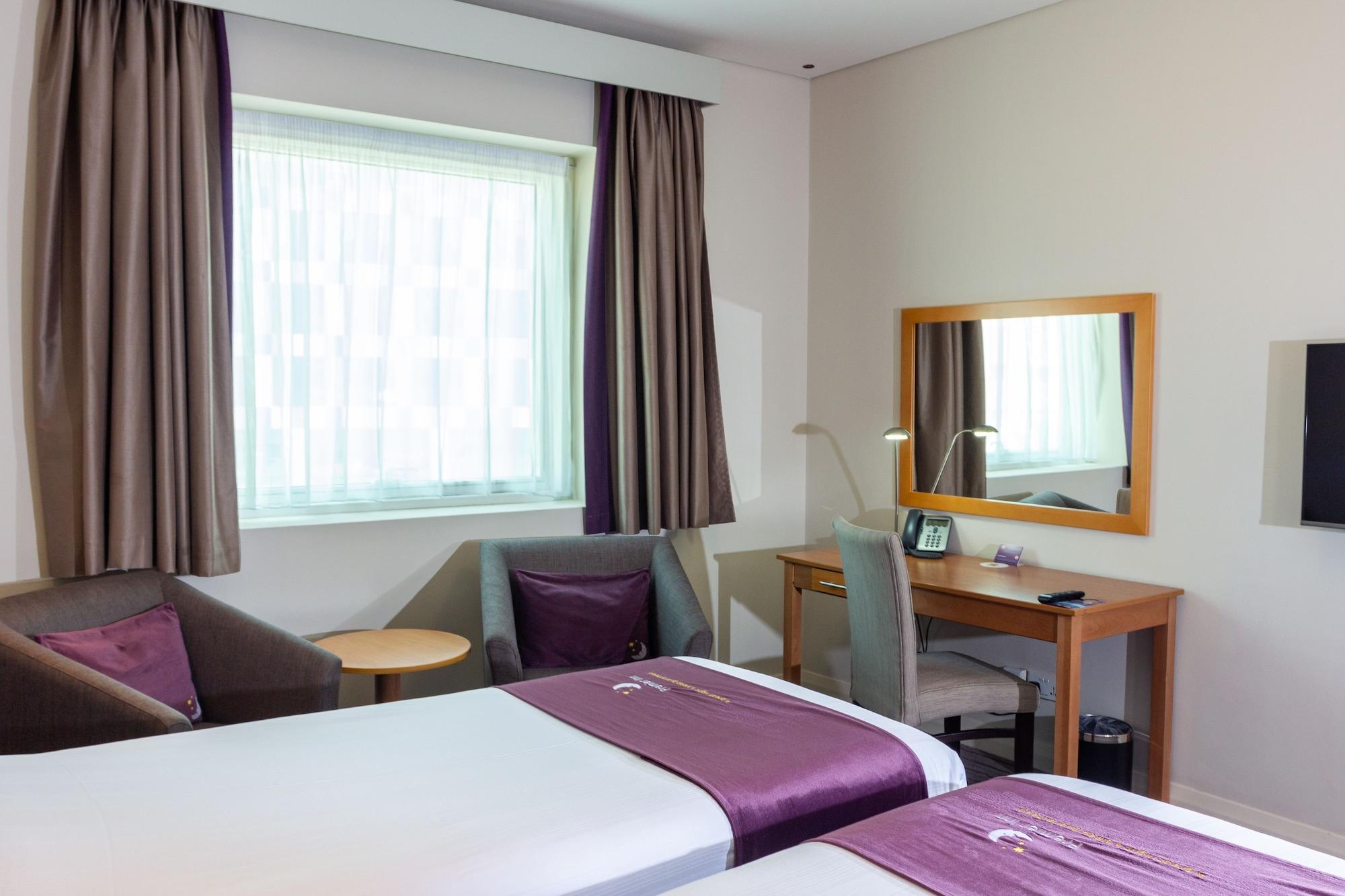 Premier Inn Abu Dhabi Capital Centre Экстерьер фото