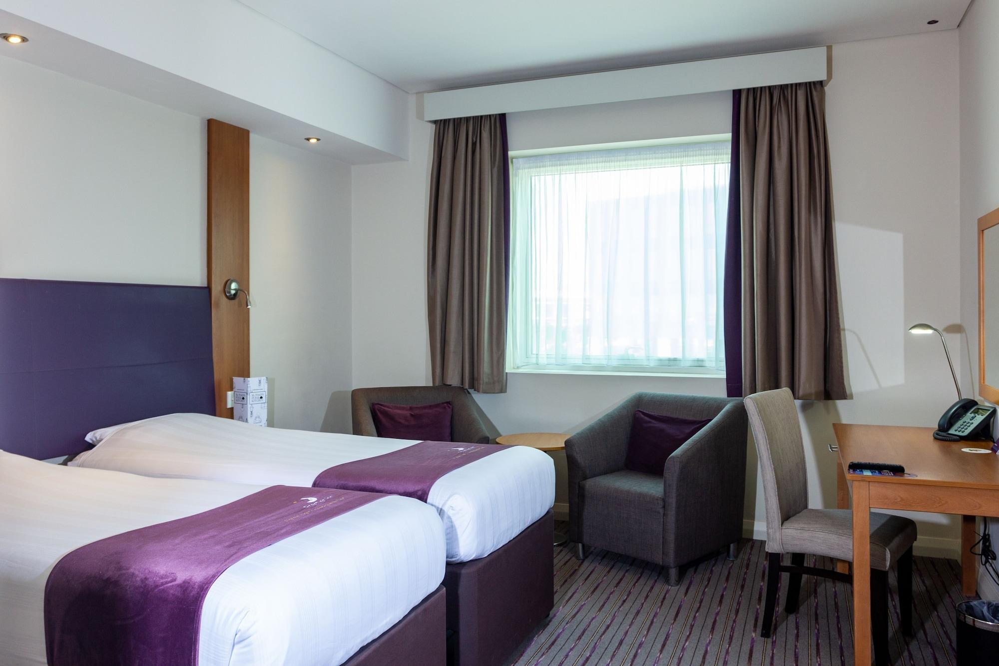 Premier Inn Abu Dhabi Capital Centre Экстерьер фото