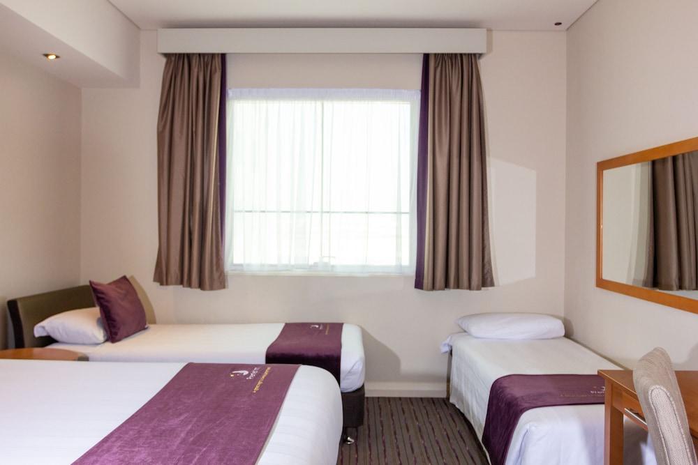 Premier Inn Abu Dhabi Capital Centre Экстерьер фото