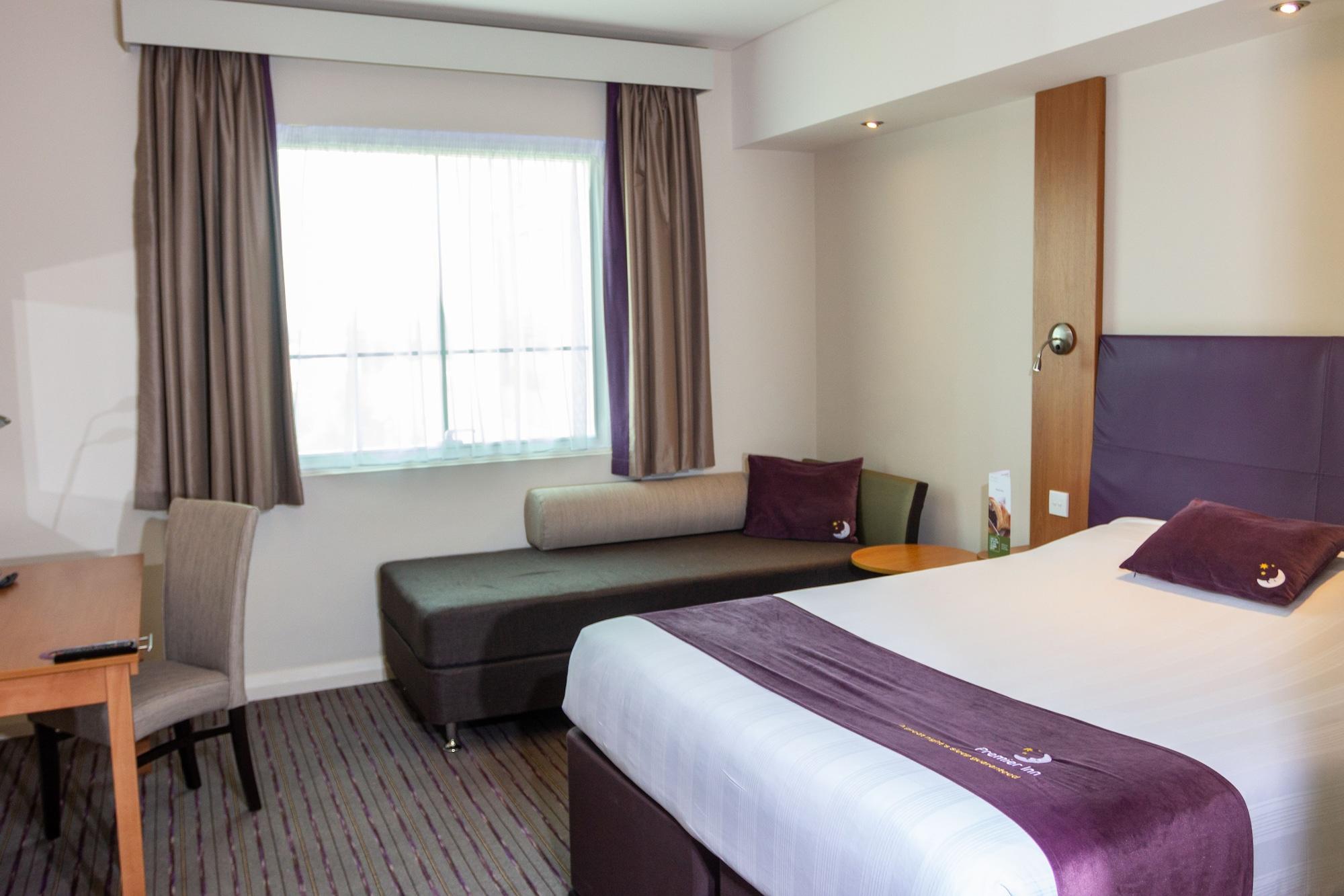 Premier Inn Abu Dhabi Capital Centre Экстерьер фото