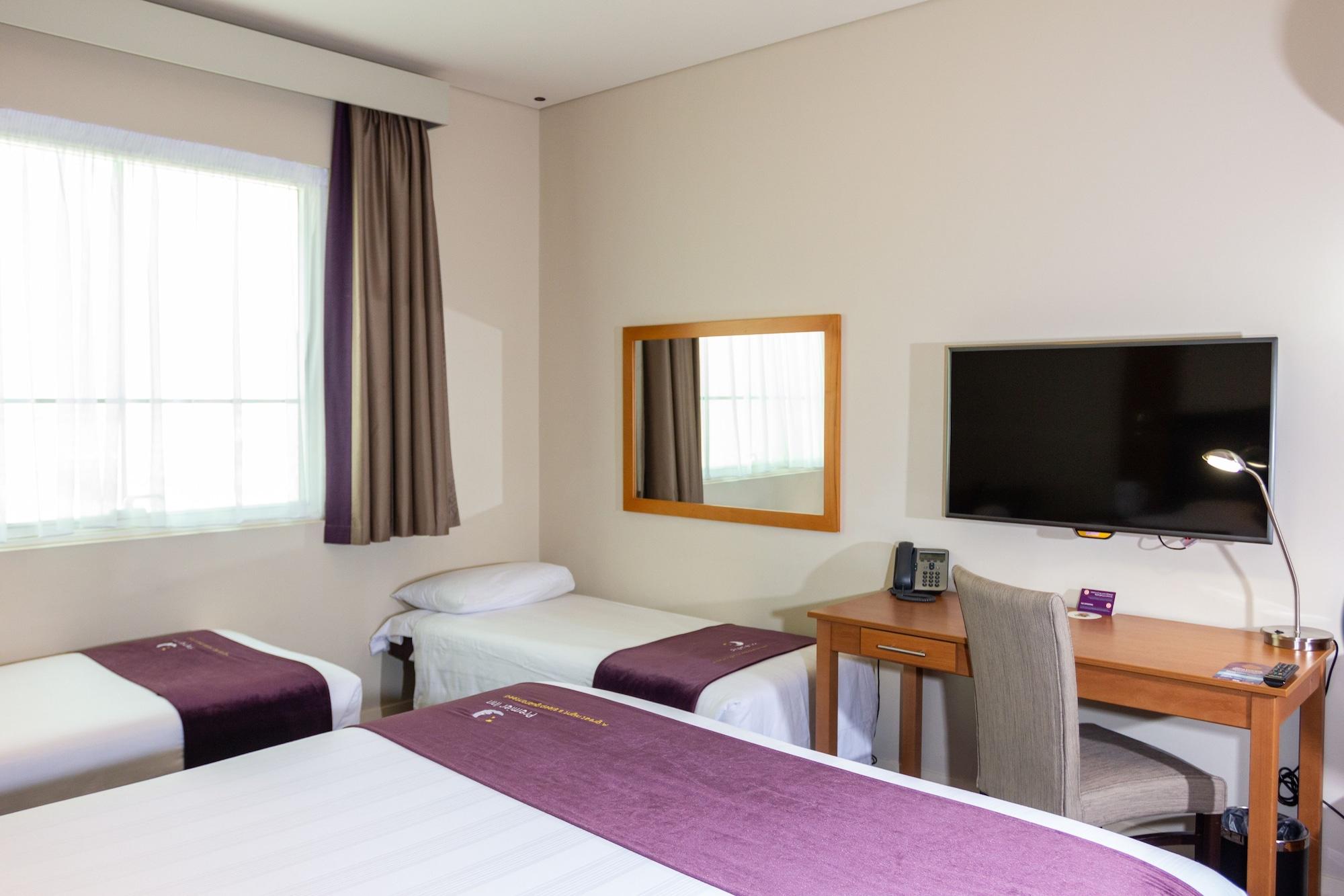 Premier Inn Abu Dhabi Capital Centre Экстерьер фото